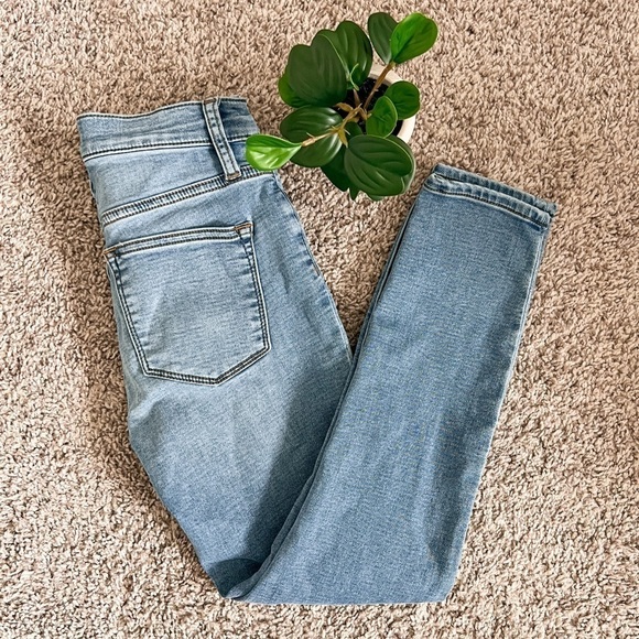 J. Crew Petite Classic Skinny Jeans Sz 25P - Picture 1 of 7